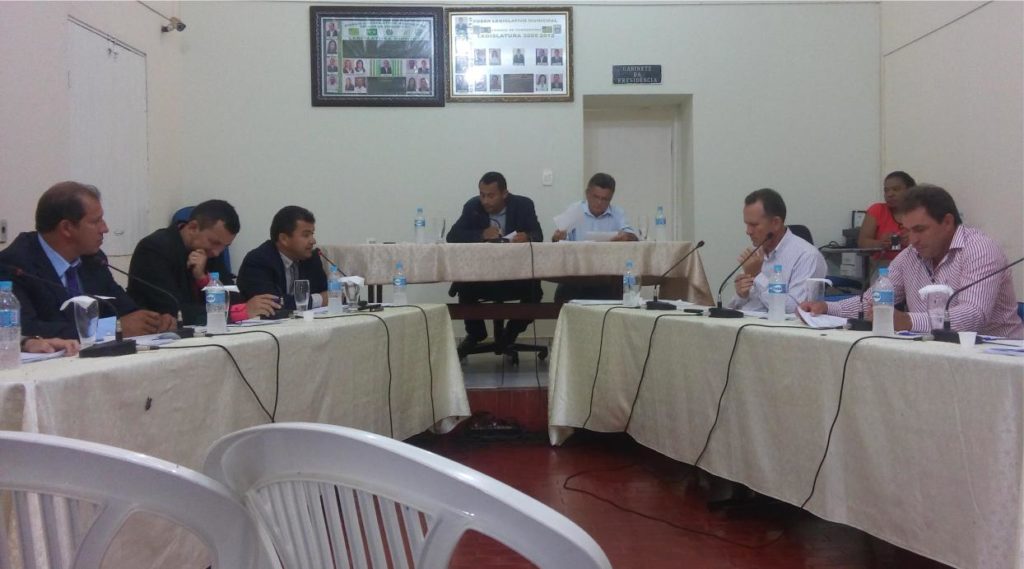 Vereadores de Parnaguá travam debate em defesa da Educação