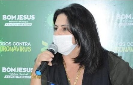Secretária de saúde de Bom Jesus, Clédja Benvindo, é vítima de fakenews