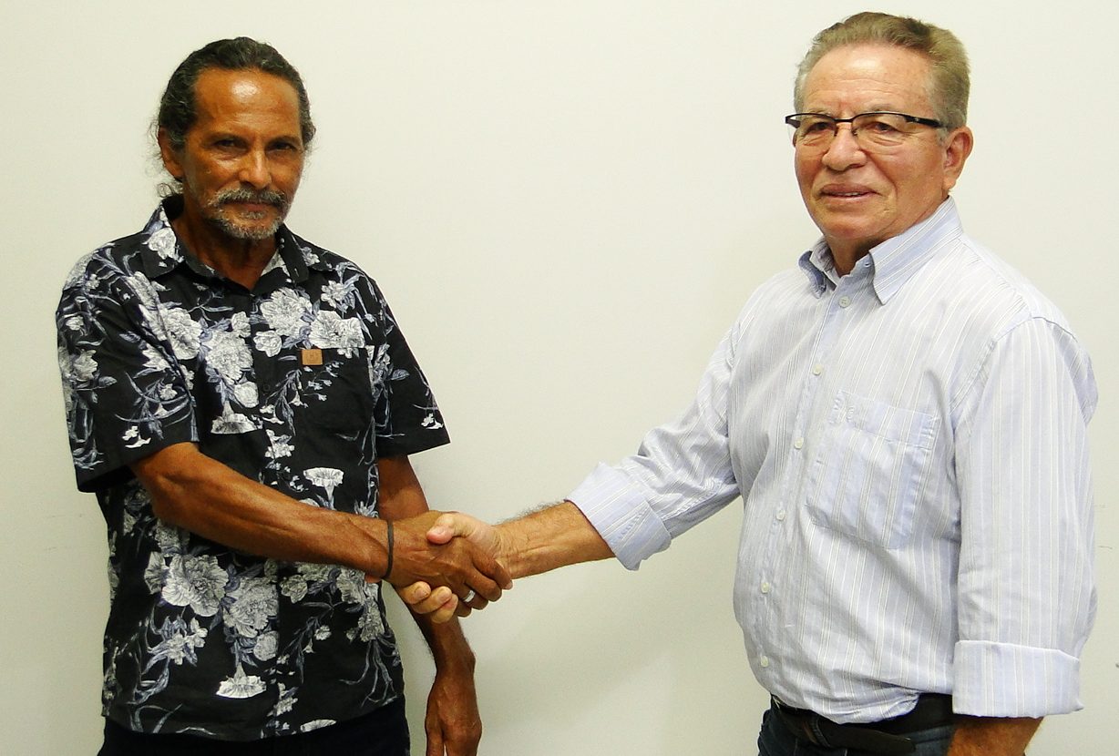 Santa Luz–Salvador Cabeludo e a ex-vereadora Mercês abandonam o prefeito e reforçam o grupo de Zé Lima