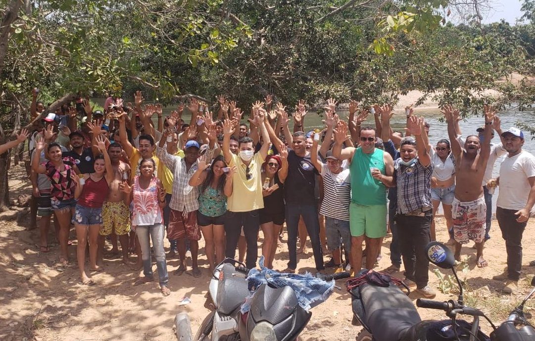 CURRAIS- Ronaldo Lisboa é recebido com festa na Agrovila
