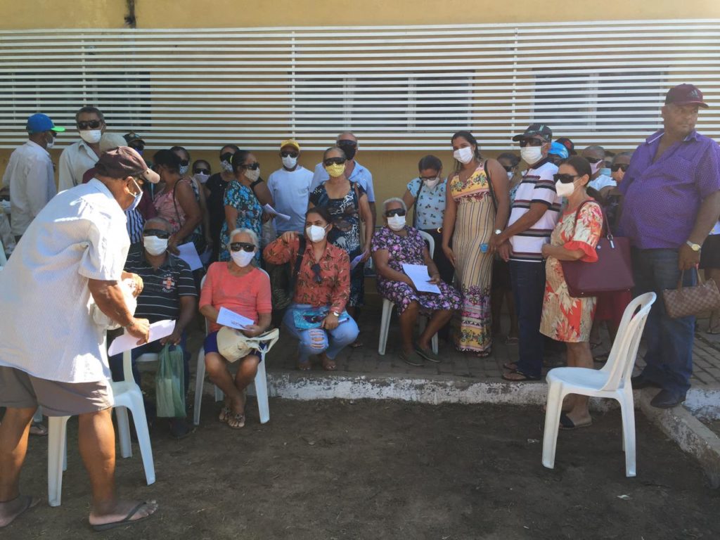 Prefeitura de Parnaguá leva 76 pacientes para o mutirão de catarata em Corrente