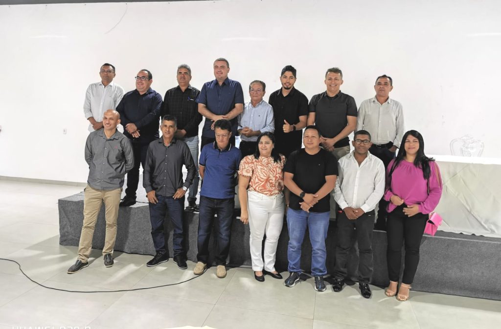 Prefeito de Bom Jesus, Nestor Elvas, é eleito presidente da AMES, por aclamação