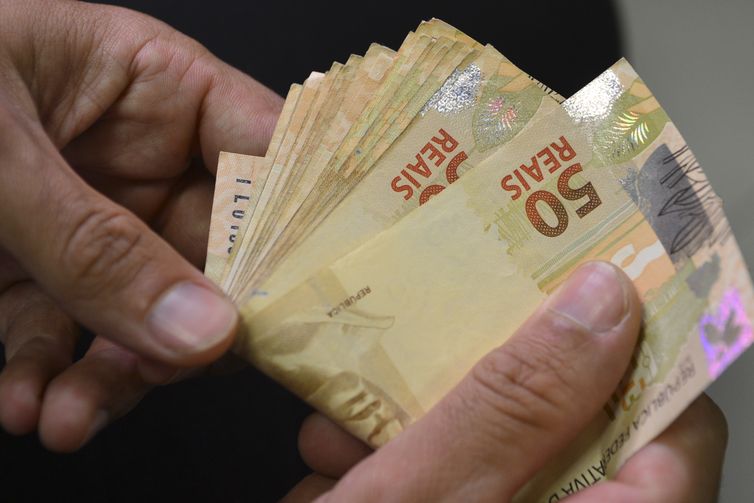 MEI, micro e pequenas empresas já podem negociar dívidas no Desenrola
