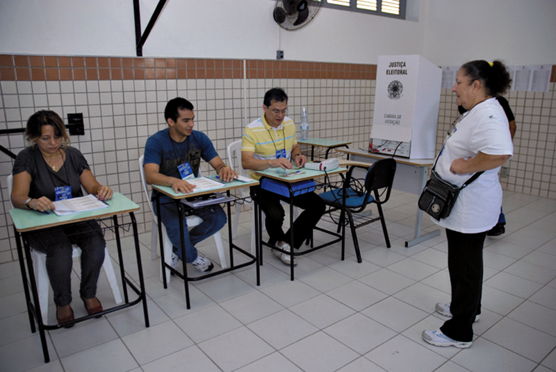 Função dos mesários nas eleições de 2024: saiba as datas, benefícios e como se voluntariar
