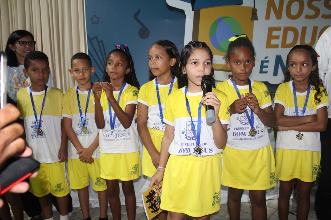 Escolas de Bom Jesus ocupam o 21º lugar no ranking nacional, diz Oldênia Guerra
