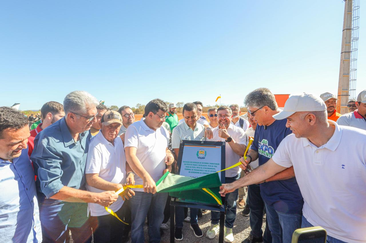 Governador entrega obra de modernização do aeródromo de Corrente