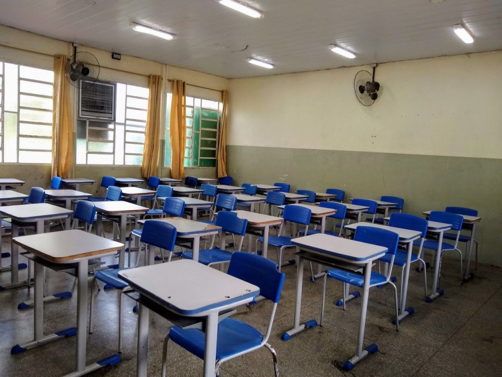 Corrente e Parnaguá na lista dos que correm risco de perder recursos do Fundeb em 2026
