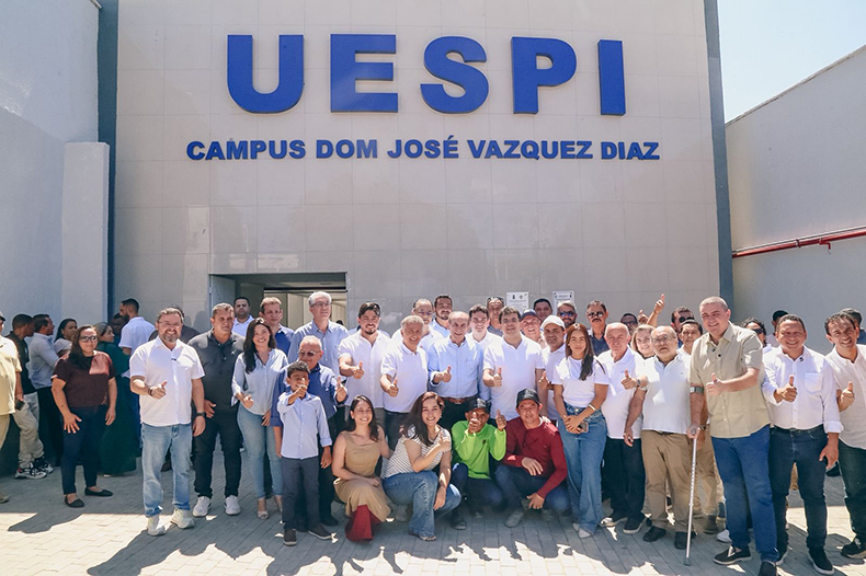 Governador inaugura reforma de escola e ampliação do campus da Uespi em Bom Jesus