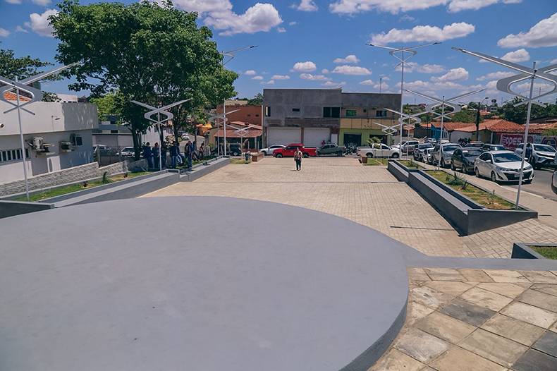 Praça Ramón Neto é inaugurada e integra complexo cultural em Bom Jesus