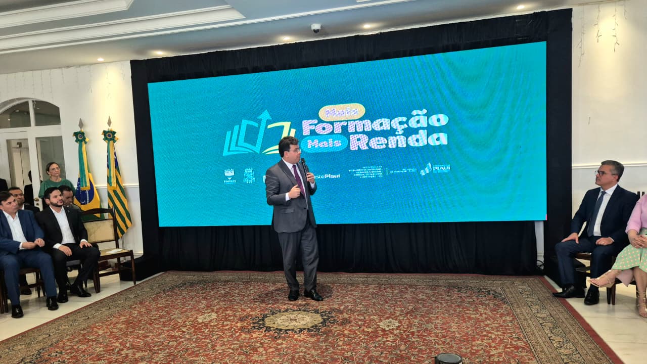 Governo lança programa que busca ampliar mais de 53 mil vagas de cursos no Piauí