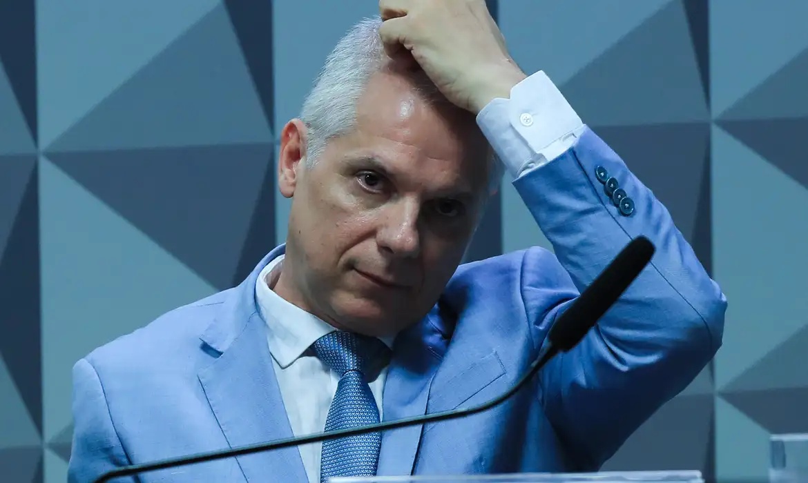 PF diz que ex-presidente do INSS recebia R$ 250 mil mensais em propina