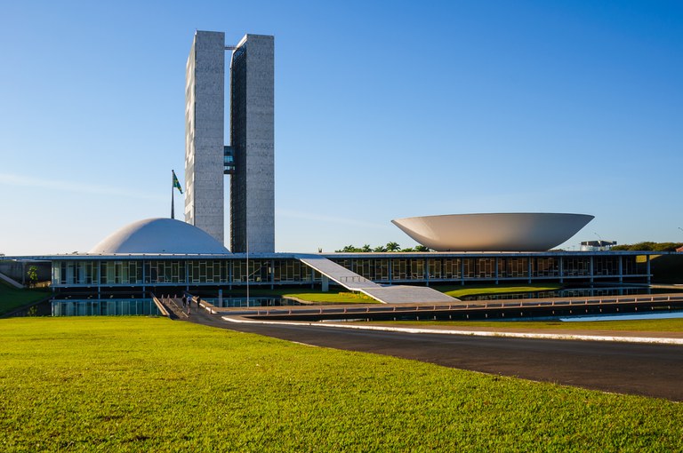 Oposição tem o dobro de chance de eleger senadores que o governo
