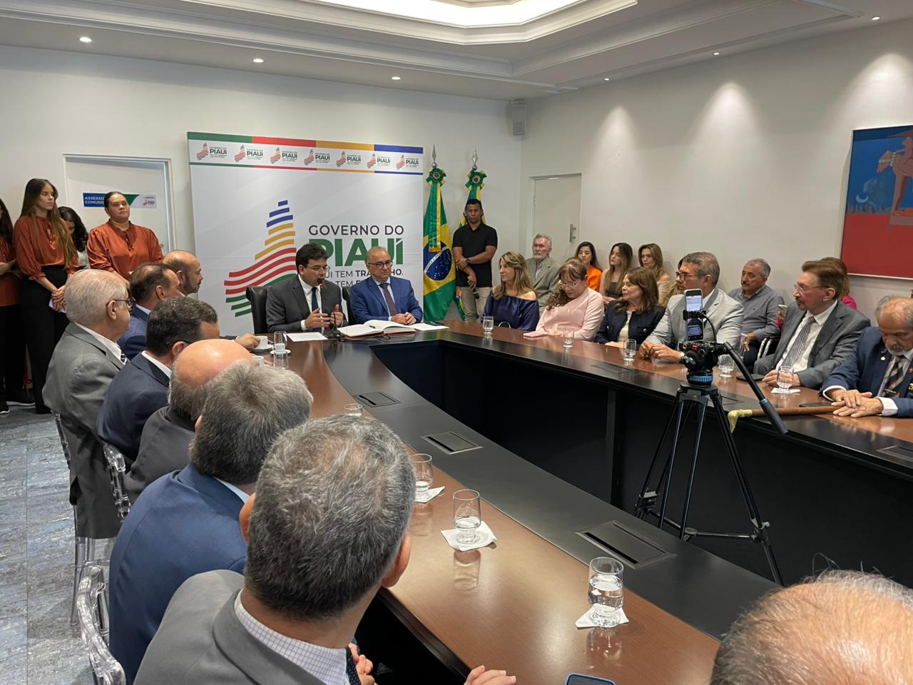 Presidente do TJ destaca dever constitucional ao assumir Governo do Piauí