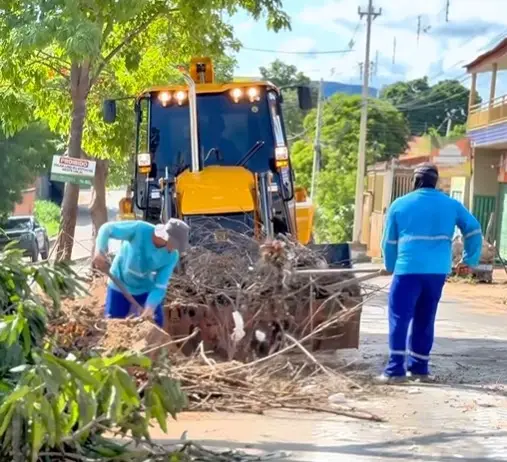 Prefeitura de Bom Jesus inicia mutirão de limpeza em vários bairros