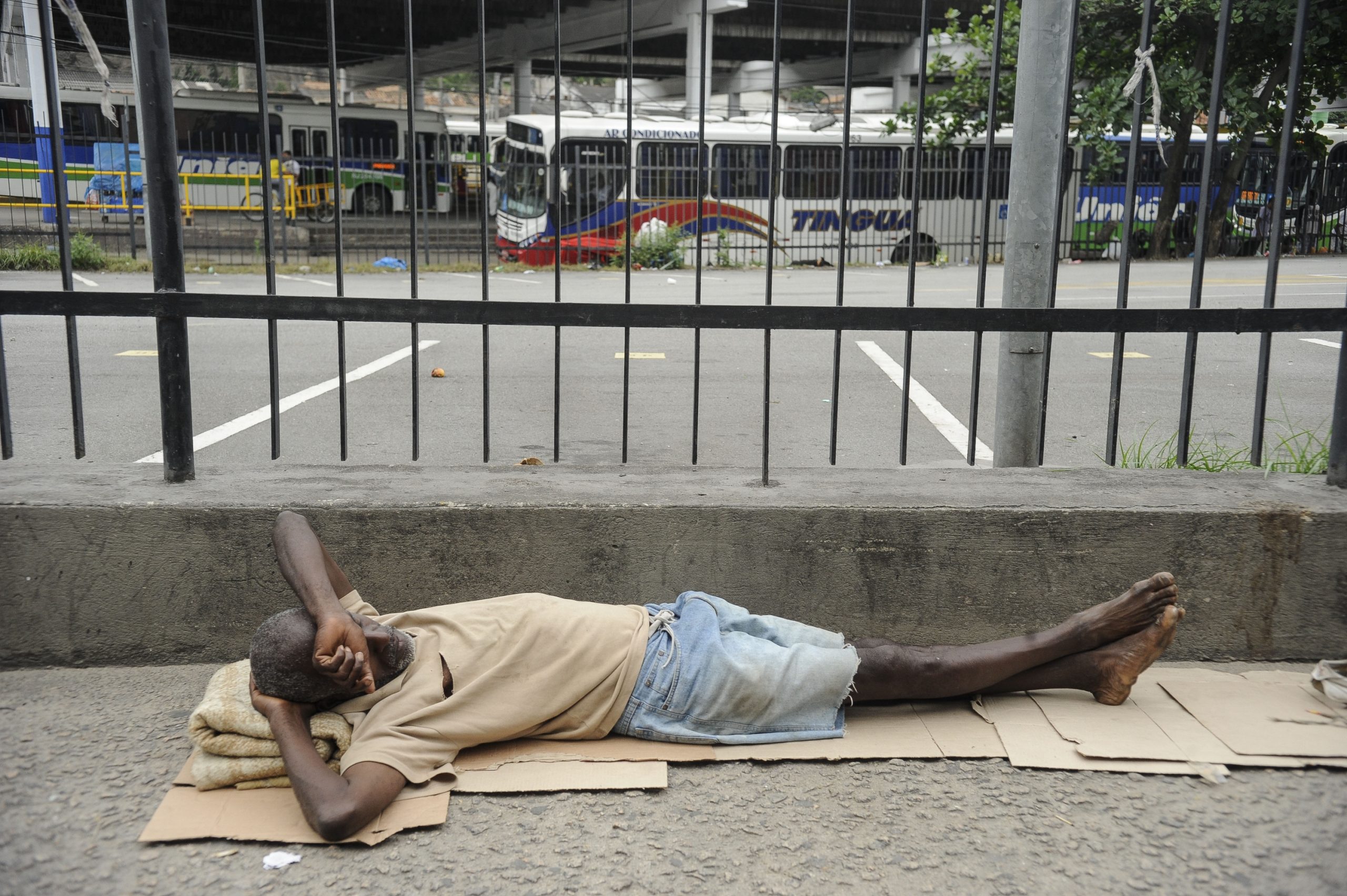 População em situação de rua cresce quase 1.700% no Piauí em 12 anos