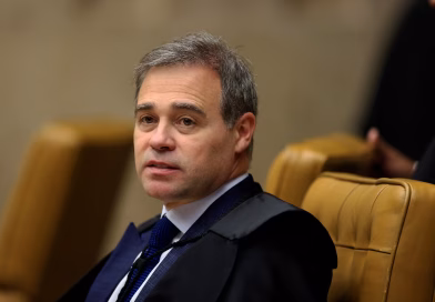 Pela segunda vez em um mês, voo com André Mendonça apresenta problema antes da decolagem