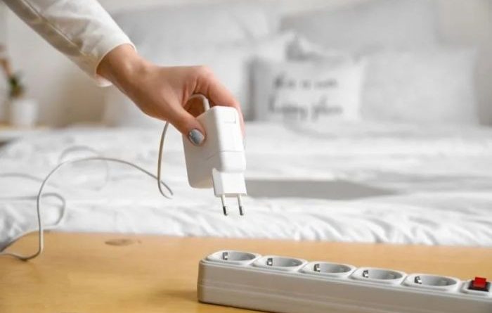 Equatorial Piauí orienta sobre riscos da energia elétrica próximo à água dentro de casa