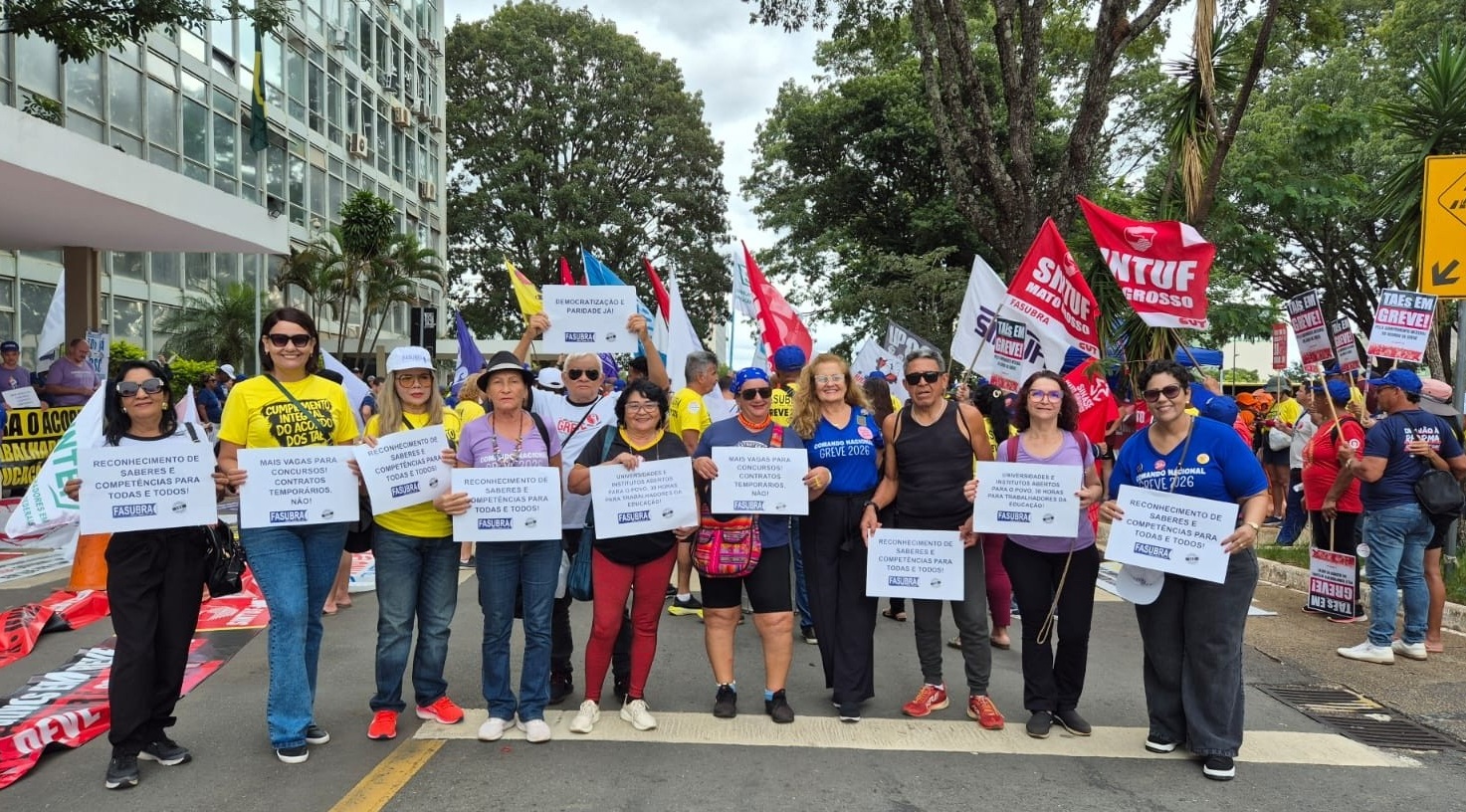 Greve de funcionários atinge 54 universidades e institutos federais