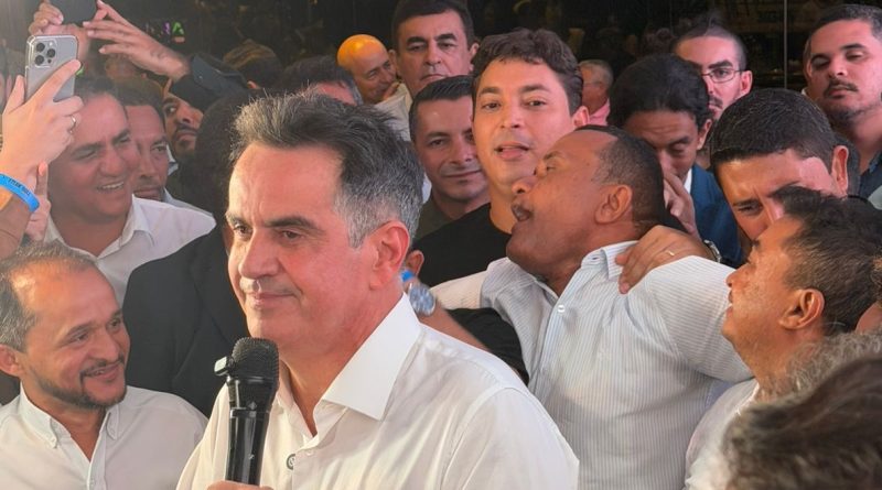 Ciro Nogueira reúne cerca de 100 prefeitos em jantar em Brasília