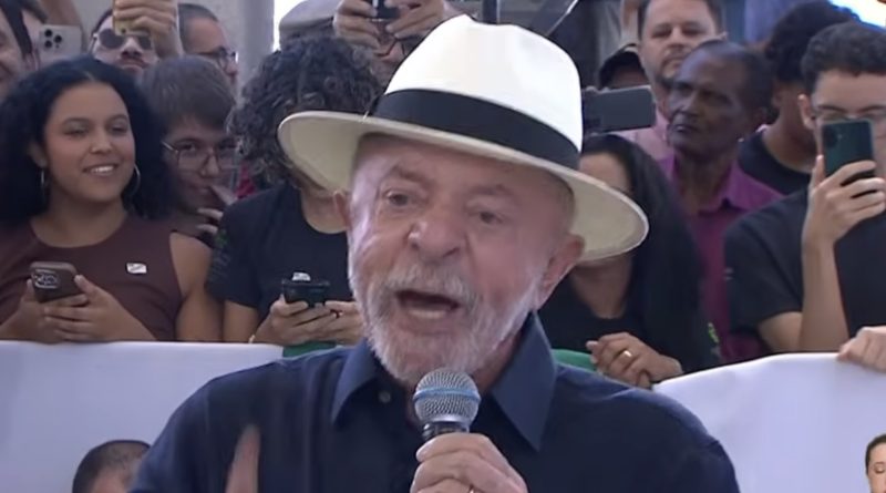 Presidente Lula sugere enforcamento de Flávio Bolsonaro