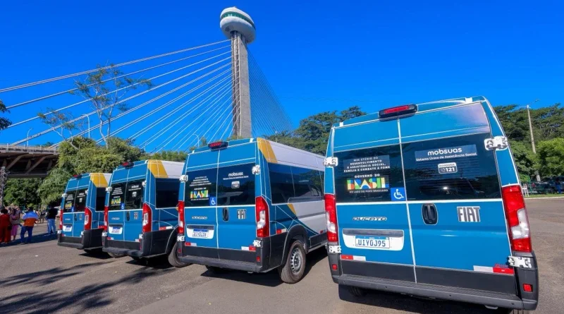Trinta cidades do Piauí vão receber vans para assistência social