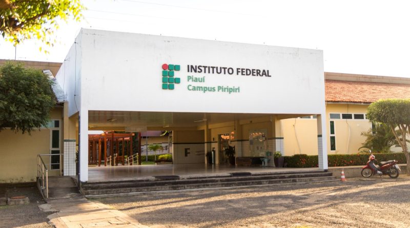 IFPI abre inscrições de seletivo para professor com salários de até R$ 8 mil; cadastre-se
