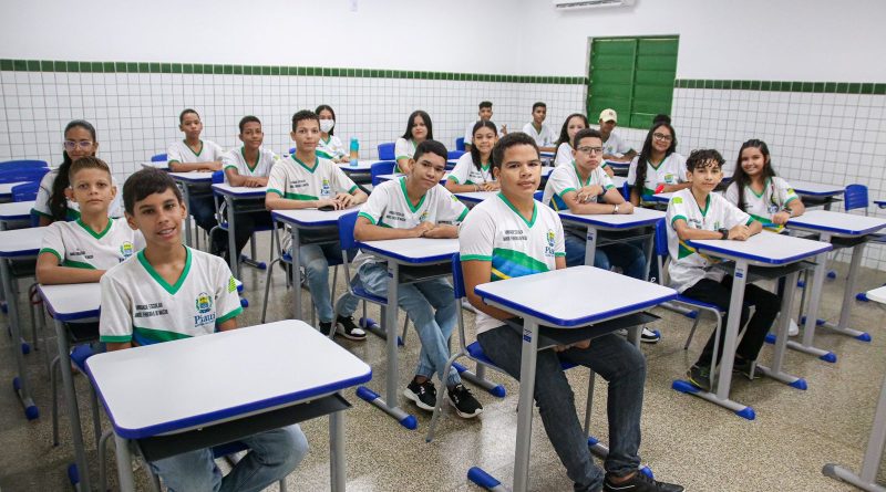 Governo do Piauí premia as 10 escolas estaduais com melhores resultados no Enem 2025 nesta segunda