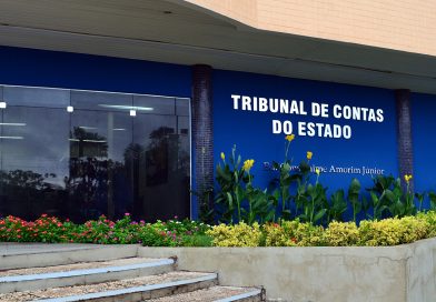 TCE-PI alerta prefeitos para regularização de contas bancárias e aponta falhas