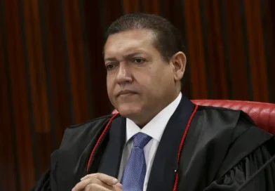 Ministro Nunes Marques limita contratação de pessoal para campanhas eleitorais em 2026