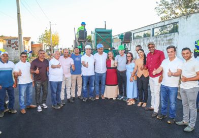 Rafael Fonteles vistoria obras de pavimentação asfáltica em Júlio Borges
