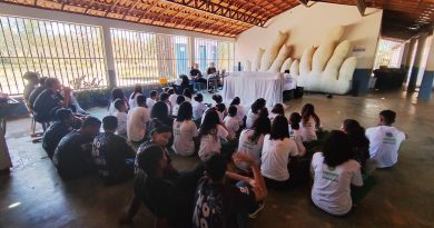 Corrente recebe apresentações infantis gratuitas sobre educação ambiental e preservação do meio ambiente