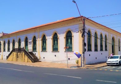 Grupo faz ato pela restauração da Casa Barão de Gurguéia