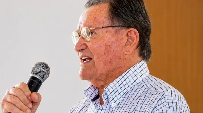 Parque de Exposição de Corrente passa a se chamar Dr. Hélio Paranaguá