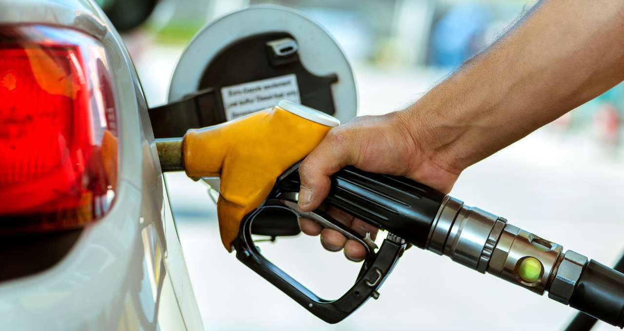 Petrobras anuncia aumento no preço da gasolina