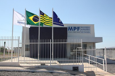 Vereador de Corrente e sua irmã viram réus em ação por suposta ‘rachadinha’